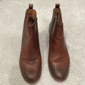 Frye Alton Chelsea Boots